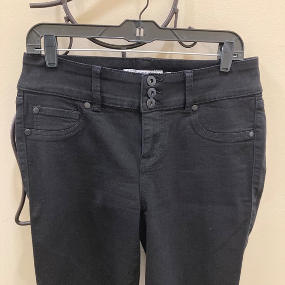 Torrid Jegging High-Rise Skinny Jean, Black, 10T - Picture 8 of 16